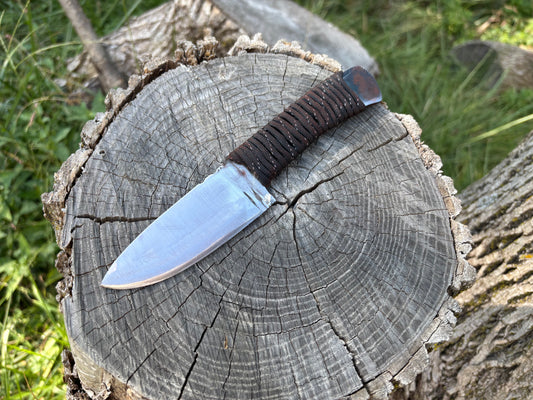 Drop Point EDC Fixed Blade - Paracord Handle